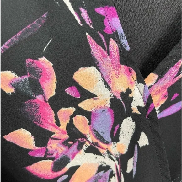 Arizona Jean company black and floral long sleeve romper women’s size medium - Picture 4 of 16